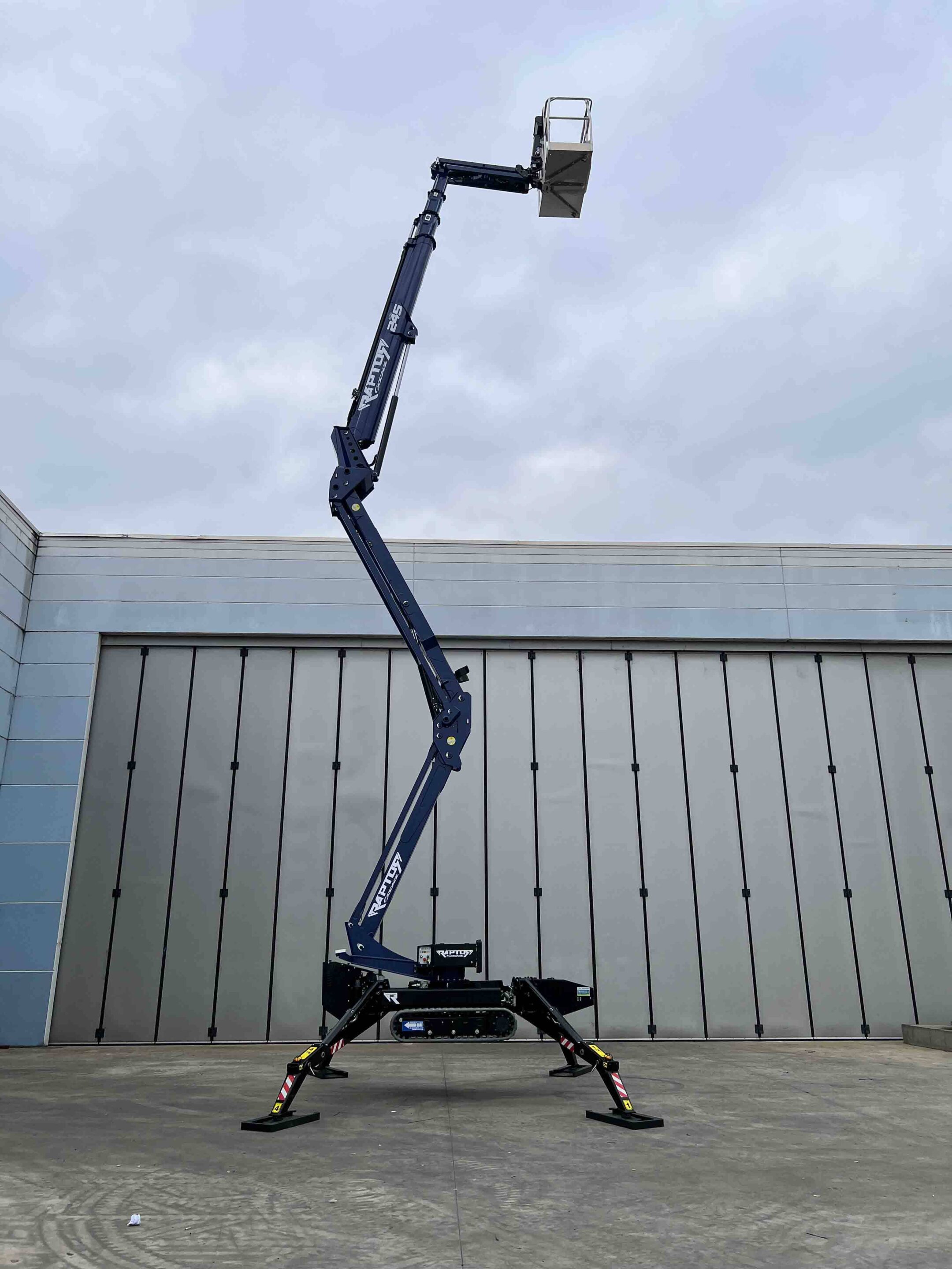 Plataforma elevadora de oruga Raptor 24S
