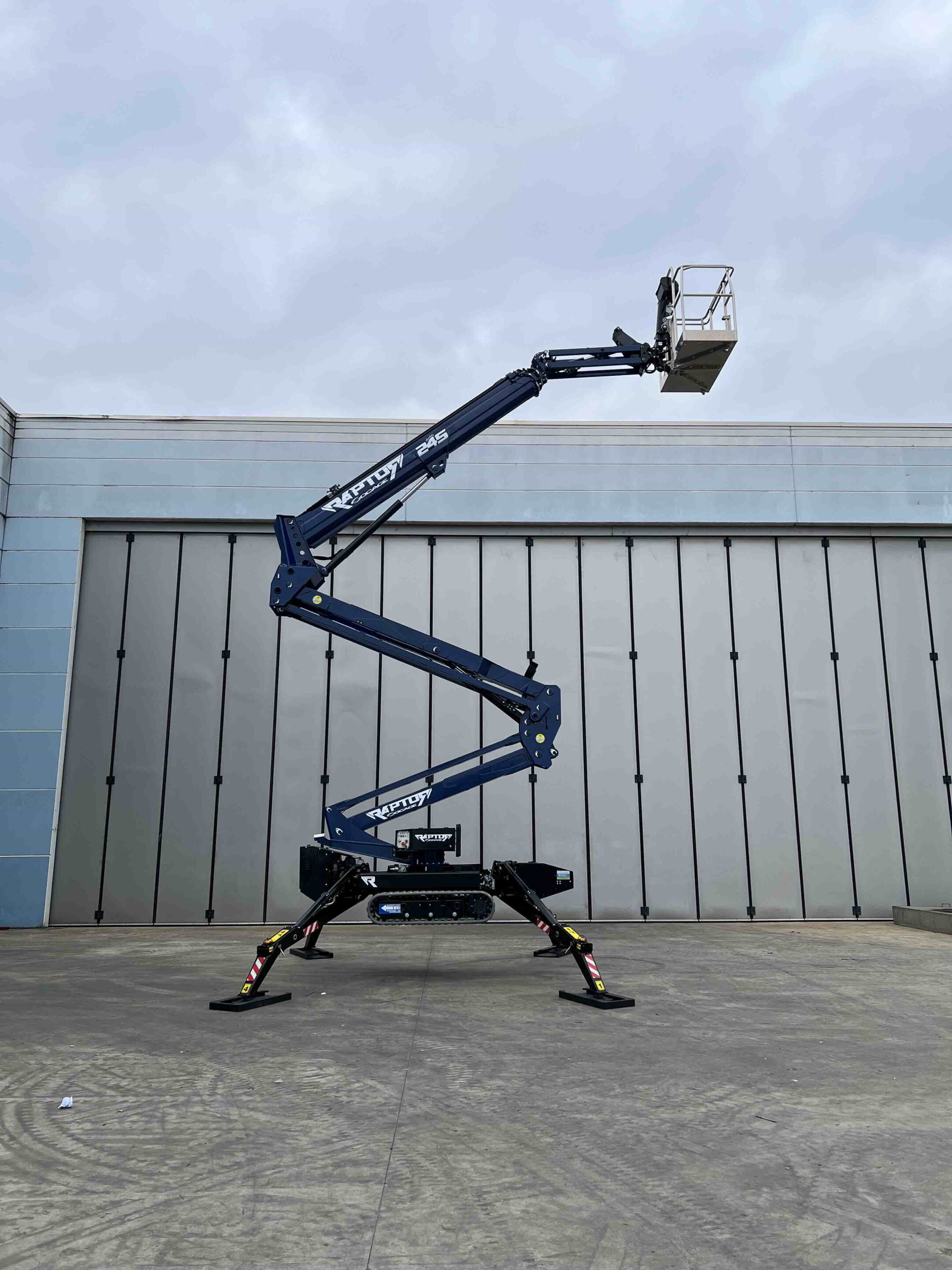 Plataforma elevadora de oruga Raptor 24S